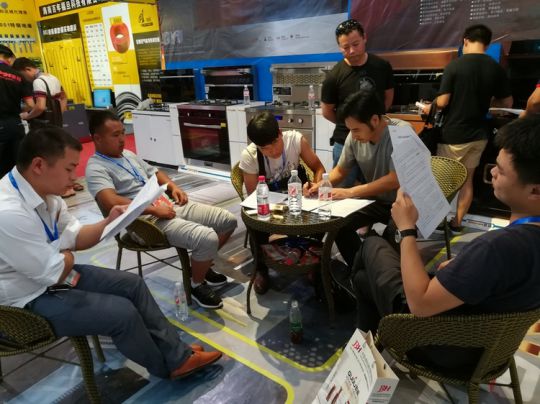 PG东升国际大事|金品集成灶参加2017首届贵阳建材家电博览会