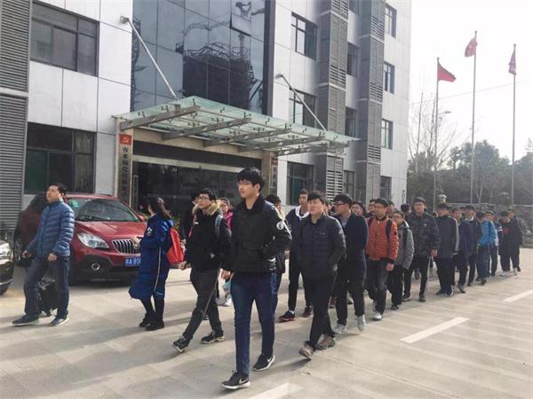 衣柜PG东升国际日记|安徽农业大学学生参观客来福华东生产基地