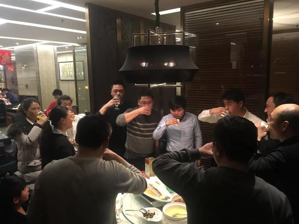 PG东升国际大事|欧联卫浴河南区域年终经销商座谈会举行