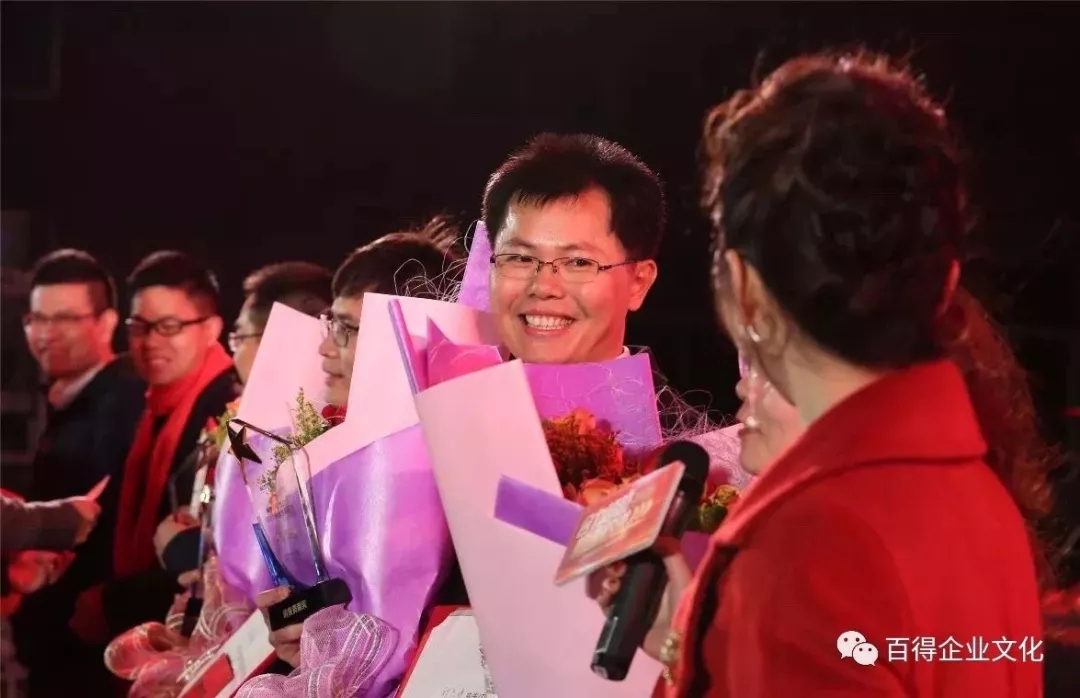 PG东升国际大事|百得厨卫2018“合力超越 • 极速前进”迎新晚会落幕