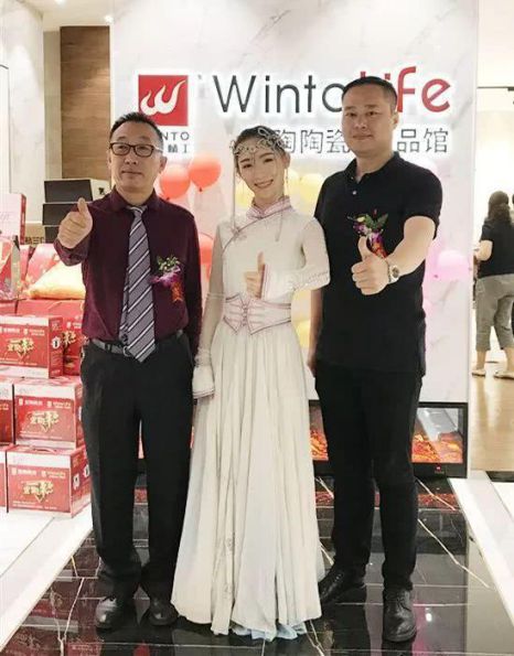 PG东升国际大事|呼市宏陶精品馆首战开门红，引爆周末狂欢潮