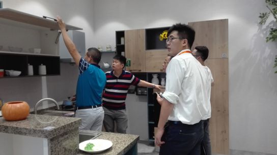 PG东升国际大事| 2018建博会莫干山全屋定制闪耀广州，明年再见！