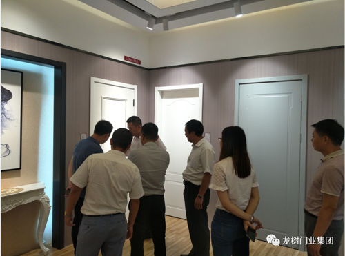 PG东升国际日记|佛山中交房地产开发公司领导莅临龙树门业考察