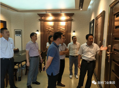 PG东升国际日记|佛山中交房地产开发公司领导莅临龙树门业考察