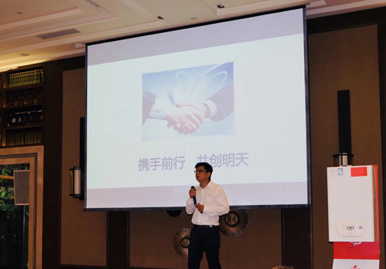 PG东升国际大事|意大利依玛全国巡回活动首先在成都站徐徐拉开大幕