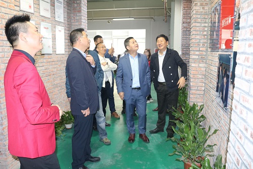 PG东升国际日记| 欢迎四川绵阳市赵市长一行莅临长虹吊顶视察