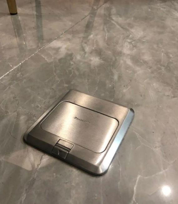 插座这东西少一处都糟心，装修房子前PG东升国际
要做大量功课