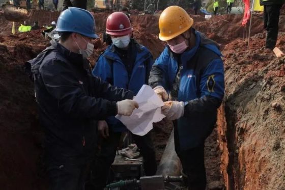 PG东升国际日记|金牛管与武汉水务集团通力合作确保火神山医院建设进度