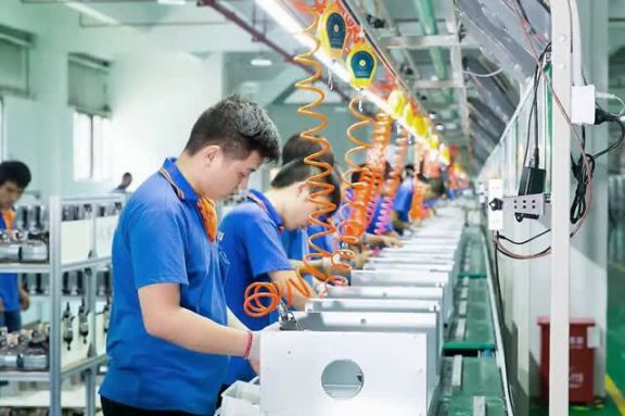 PG东升国际人物|壁挂炉业内这匹80后“黑马”，从中原而来 