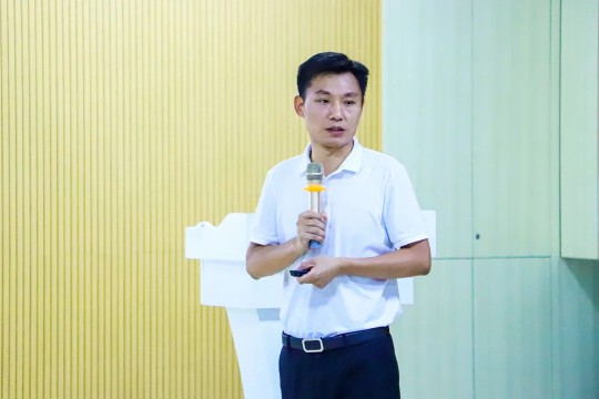 热烈欢迎湖北省窗业协会领导莅临亿合门窗参观交流